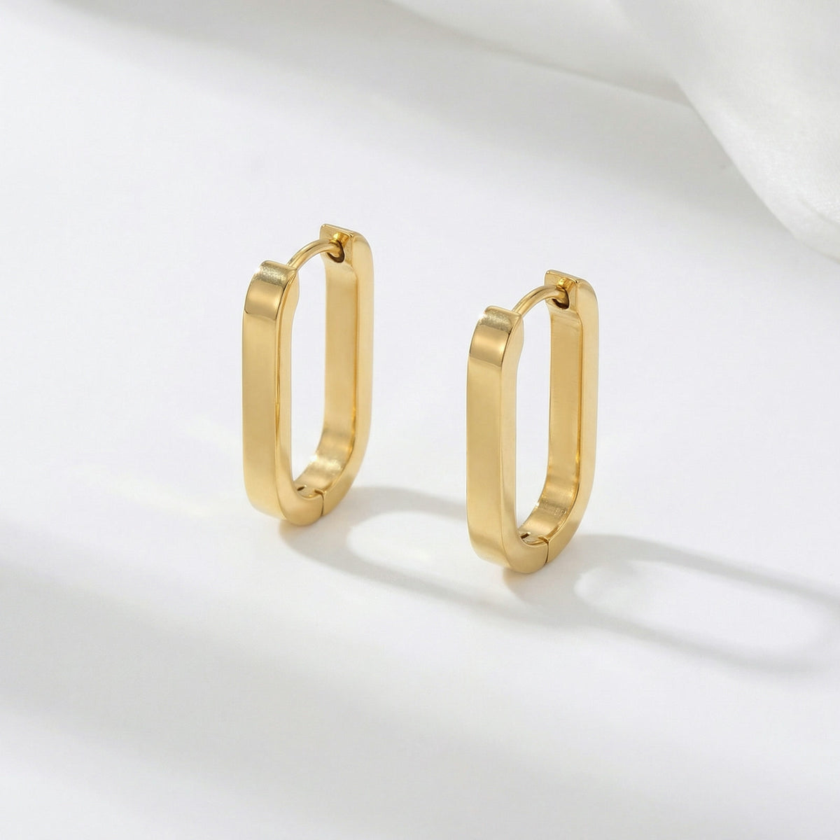 Sleek Rectangle Creolen – NOOR GOLD