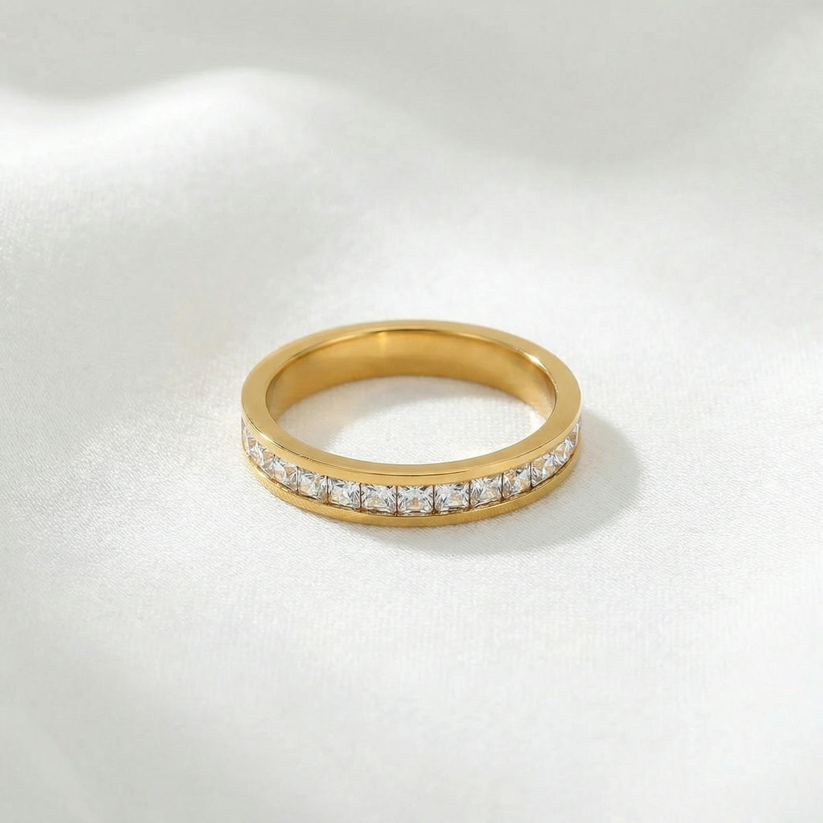 Crystal Line Ring – NOOR GOLD