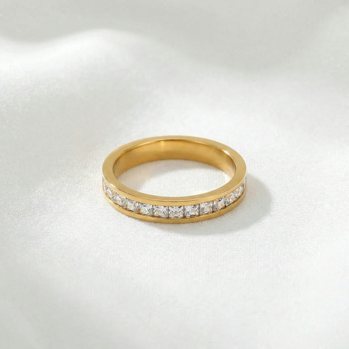 Crystal Line Ring – NOOR GOLD