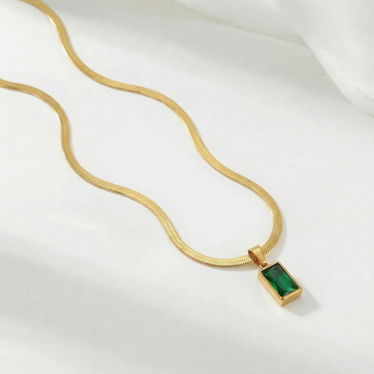 Emerald Luxe Kette – NOOR GOLD