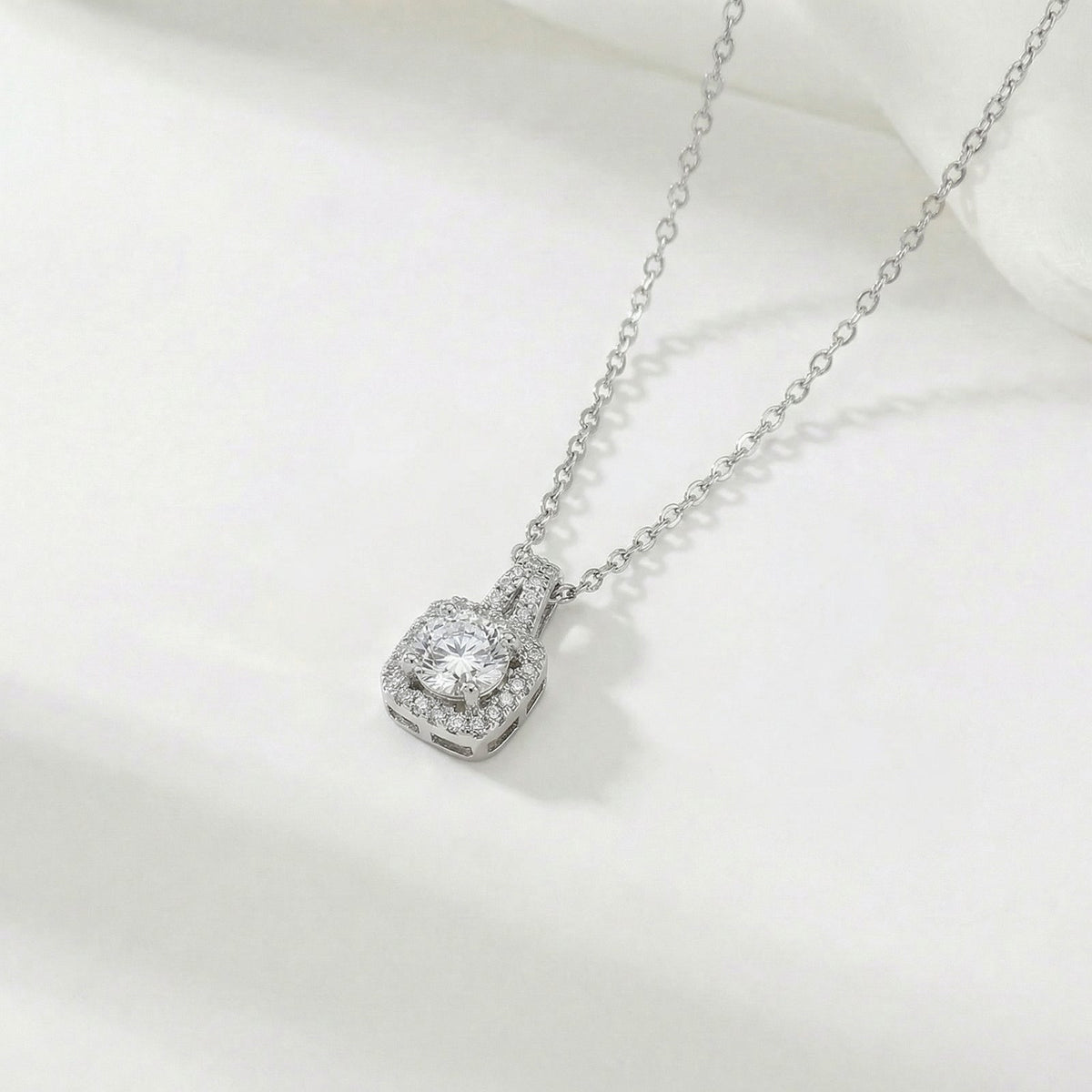 Crowned Crystal Kette – NOOR GOLD
