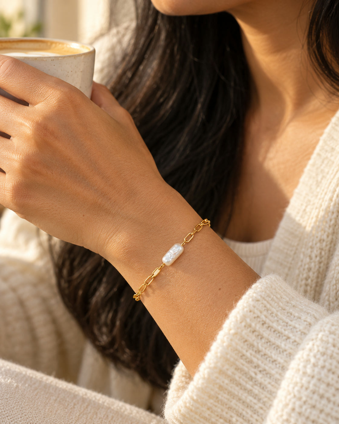 Pearl Link Armband getragen – NOOR GOLD