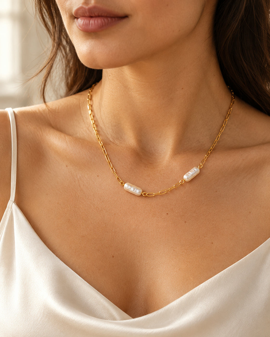 Pearl Link Kette getragen – NOOR GOLD